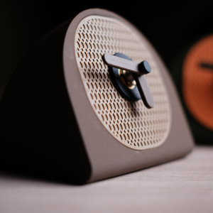 Modern Minimalist Desk Clock - Image 9