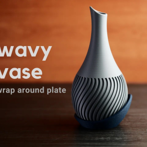 Wavy Vase - Image 3